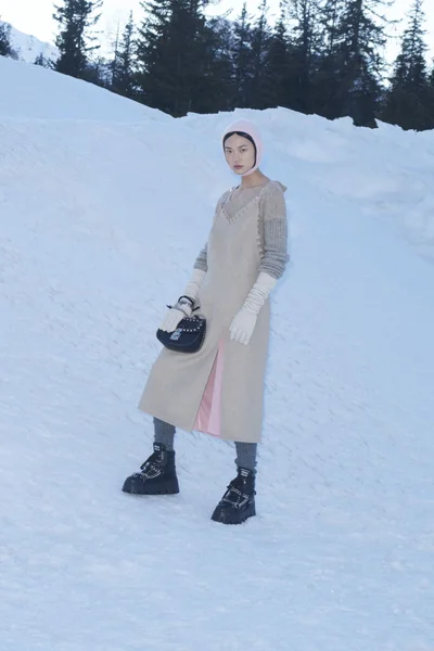 Look 37